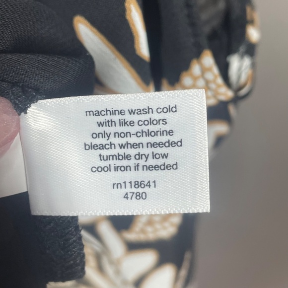 NEW Lane Bryant Shirt Womens 24 black brown floral blouse - Picture 8 of 11